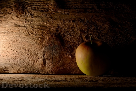 Devostock Apple Wood Fruit Avent 4K