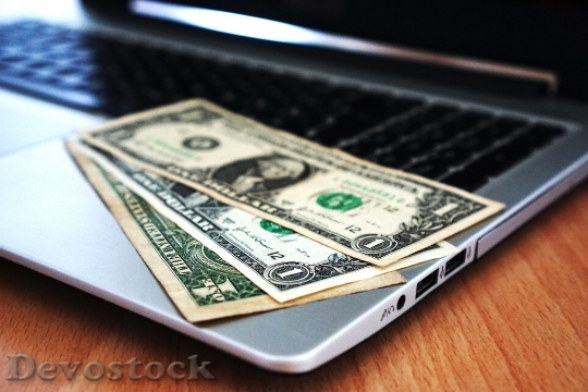Devostock Computer Buy Money Banknotes 163056.jpeg