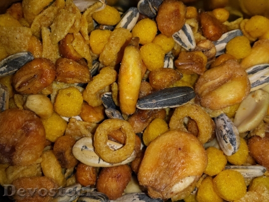Devostock Pipes Peanuts Dried Fruits