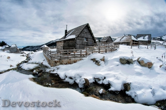Devostock cold-snow-landscape-691037
