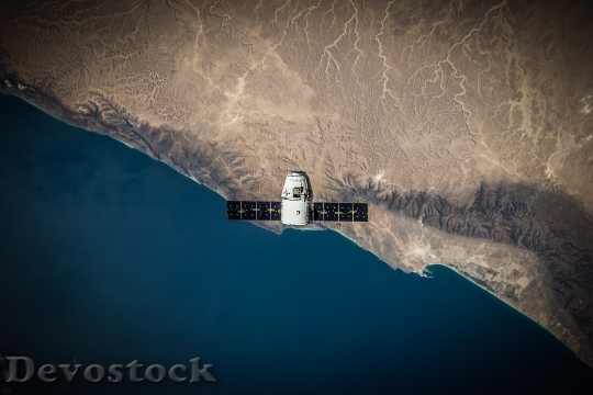 Devostock Flying Earth Space 6032 4K