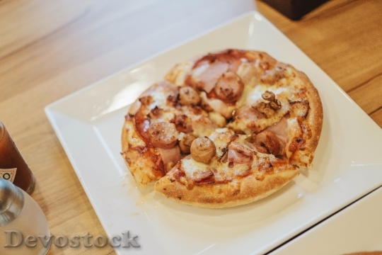 Devostock Food Plate Pizza 112213 4K