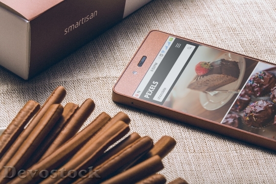 Devostock Food Wood Smartphone 4K
