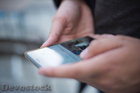 Devostock Hands Smartphone Technology 21567 4K