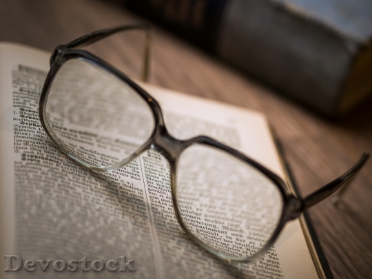Devostock Knowledge Book Library Glasses 0 HD