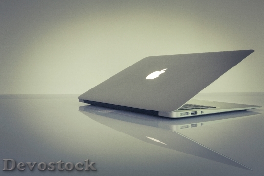 Devostock Laptop Internet Macbook 19456 4K