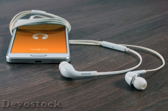 Devostock Smartphone Technology Music 3992 4K