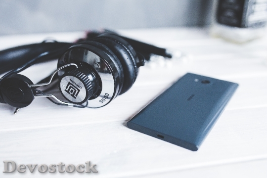Devostock Smartphone Technology Music 629 4K