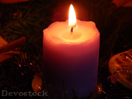 Devostock Candle Christmas Flame Weath 4K