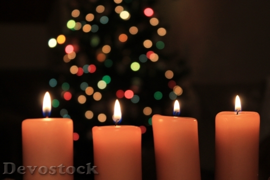 Devostock Christmas Candles Night ight 4K