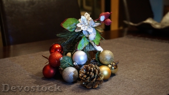 Devostock Christmas Decoration Colors Gnger 4K