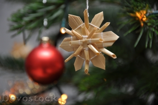 Devostock Christmas Ornament Strohstern 74445 4K
