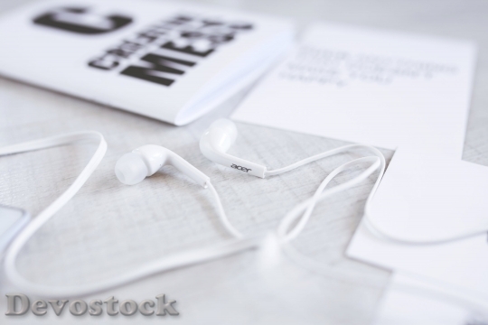 Devostock Desk Technology Music White 4K