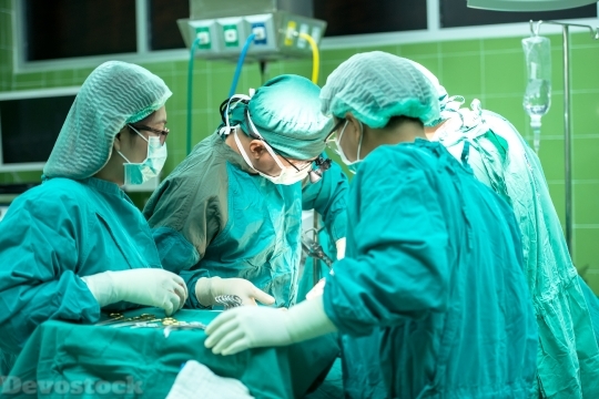 Devostock DOCTORS UNDER OPERATION Surgery