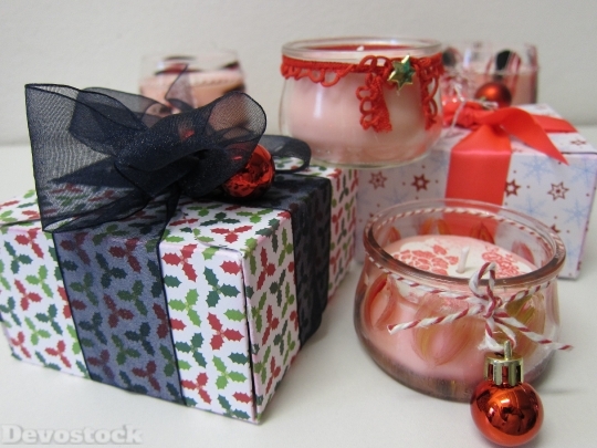 Devostock Gift Box Gift Wraping 4K
