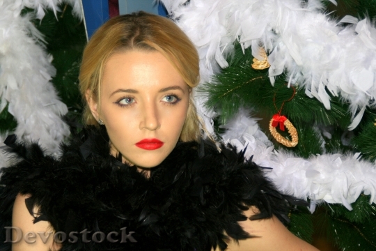 Devostock Girl Christmas Tree Snowfakes 4K