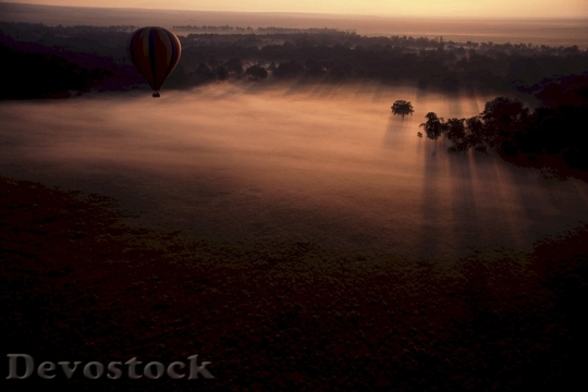 Devostock Landscape Mist Africa Hot Air Balloon 39617 4K.jpeg