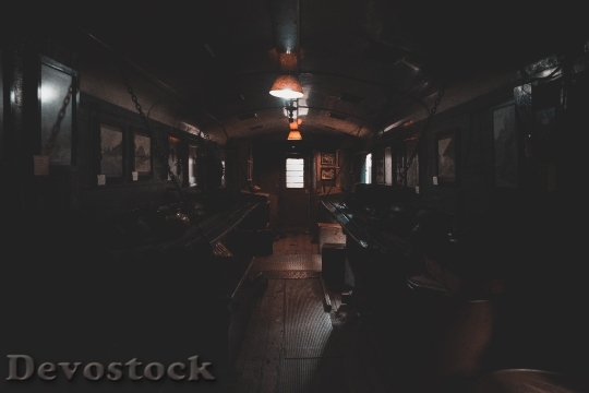 Devostock Light Bar Train 191428 4K