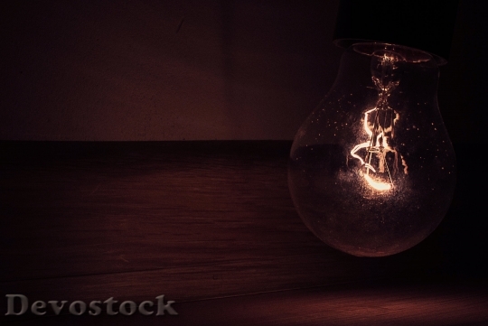 Devostock Light Bulb Light Old 4K