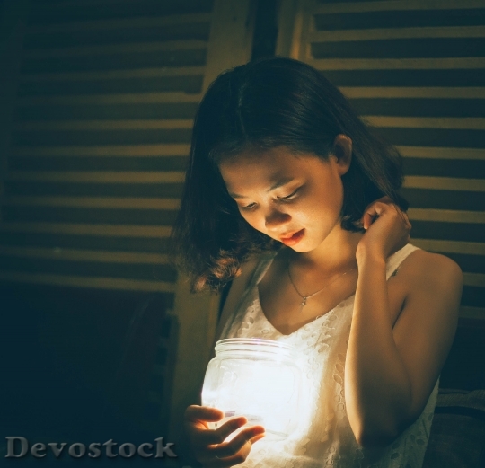 Devostock Light Relaxation Girl 181597 4K
