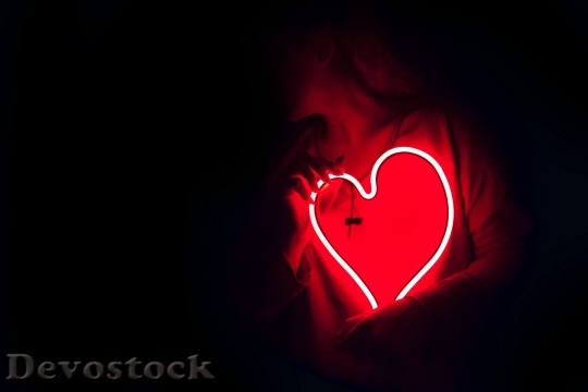 Devostock Lights Heart Night 4K.jpeg