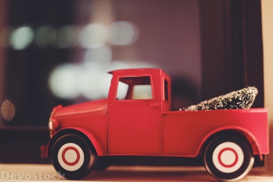 Devostock Toy Car ChristmasTree 4K