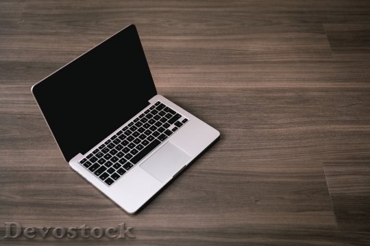 Devostock Wood Apple Laptop 20521 4K