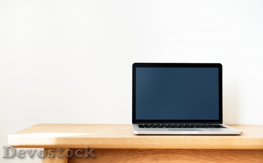 Devostock Wood Desk Laptop 95560 4K