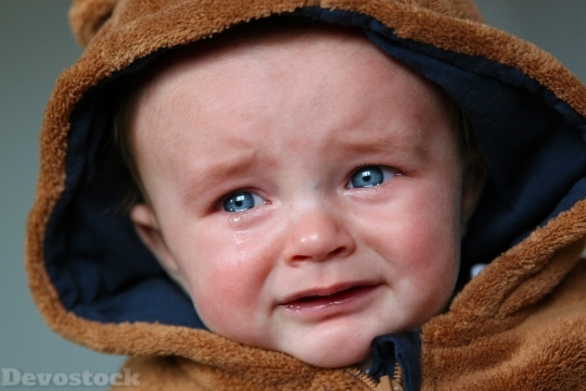 Devostock Baby Tears Small Child 0 4K