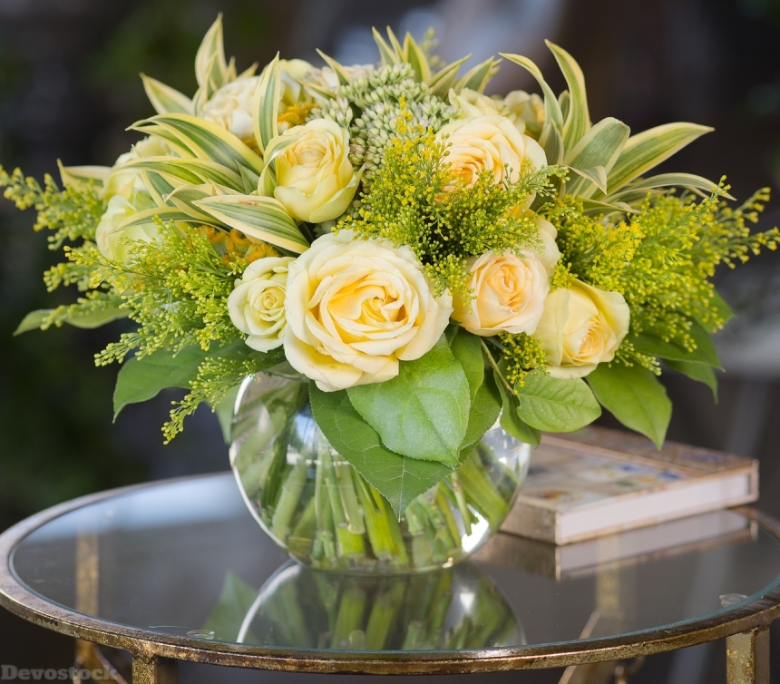 Devostock Bouquets Roses Vase 4K