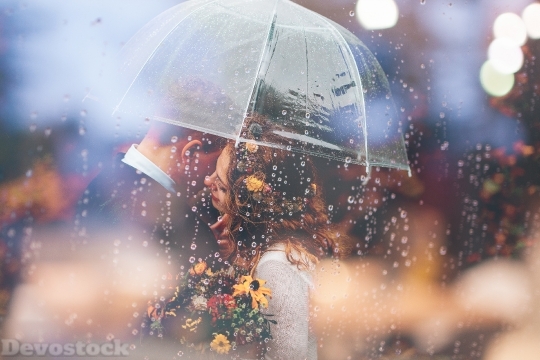 Devostock Married Couple Romantic Umbrella Raining Weeding 57 4K