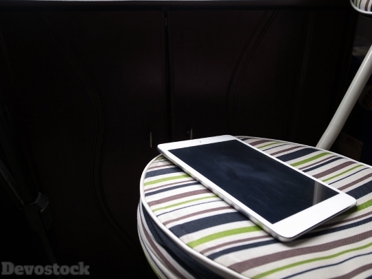 Devostock Mobile Table Boad 4k