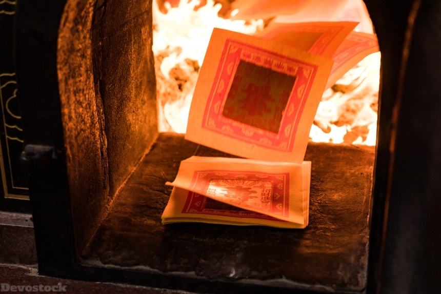Devostock Old Paper Script Burning Fire Flame 4k