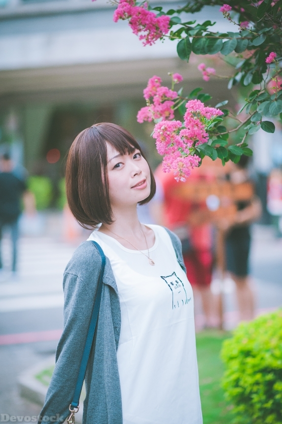 Devostock Outdoor Flowers Taiwanese Girl Tree Eyes 4k