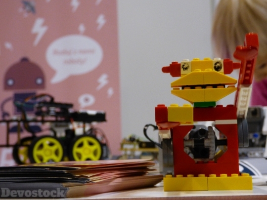 Devostock Robot Lego Red Smile 4K