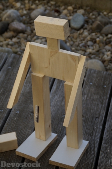 Devostock Robot Males Wood Work 4K