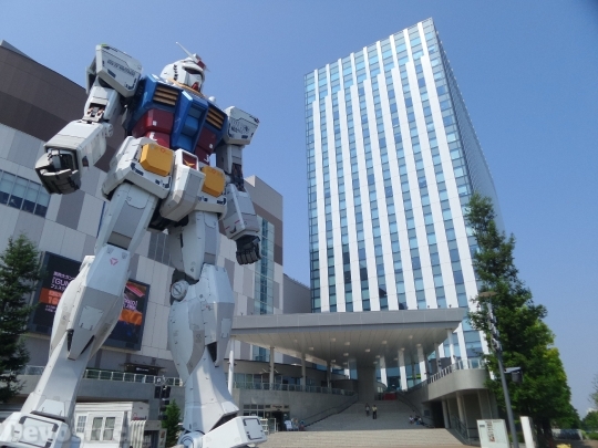 Devostock Robot Transformer Gundam Tokyo 4K