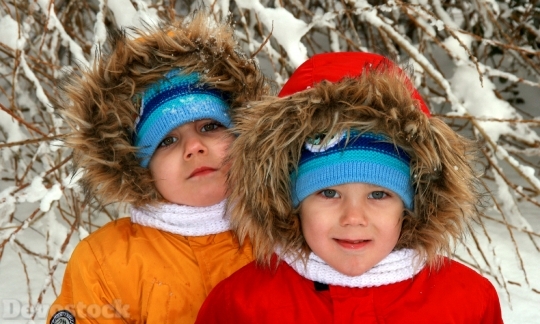 Devostock Twins Brothers Winter Snow 4K