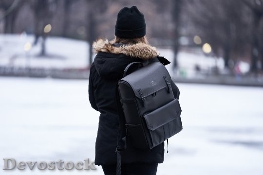 Devostock back-view-backpack-backpacker-843194