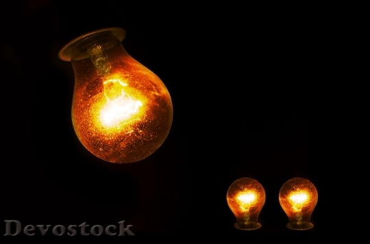Devostock ball-shaped-bright-bulb-296323