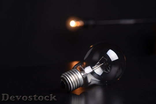 Devostock blur-bulb-close-up-371906