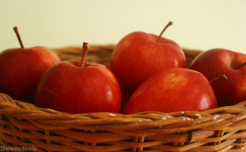 Devostock Apple Basket Red Fruit