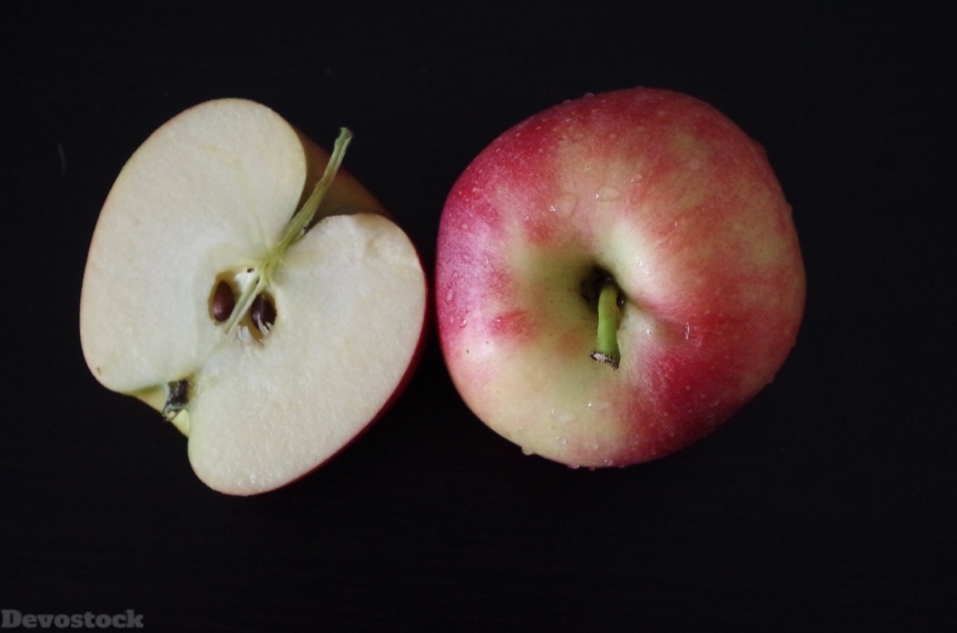 Devostock Apple Fruit Health Red 1