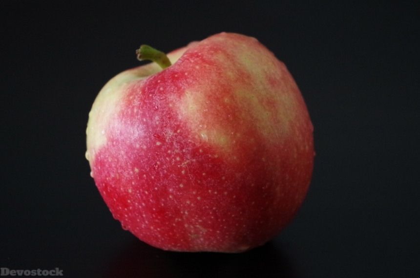 Devostock Apple Fruit Health Red