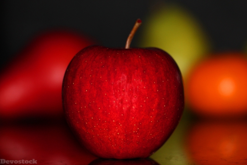Devostock Apple Fruit Healthy Red 2
