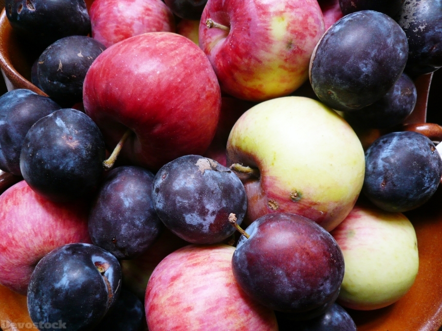 Devostock Apple Plum Fruit 185017