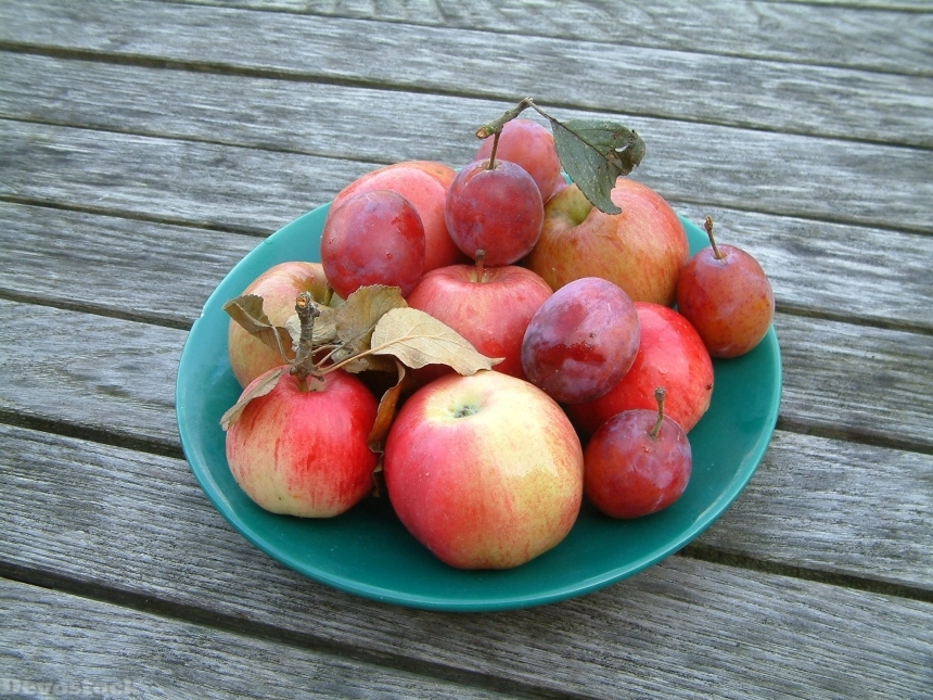 Devostock Apple Plums Fruit 54645