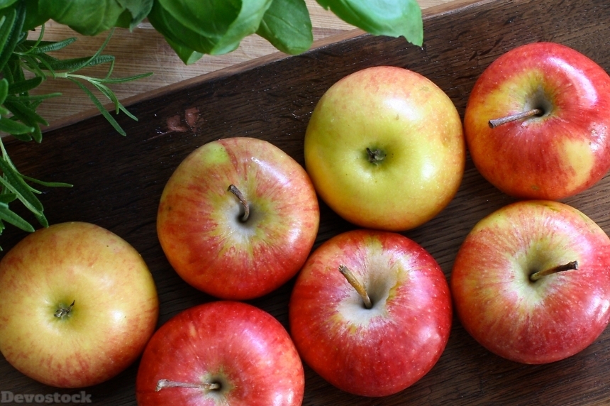 Devostock Apple Red Wood Fruit 0