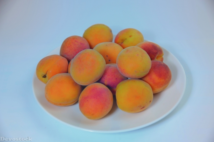 Devostock Apricots Fruit Power Vitamins