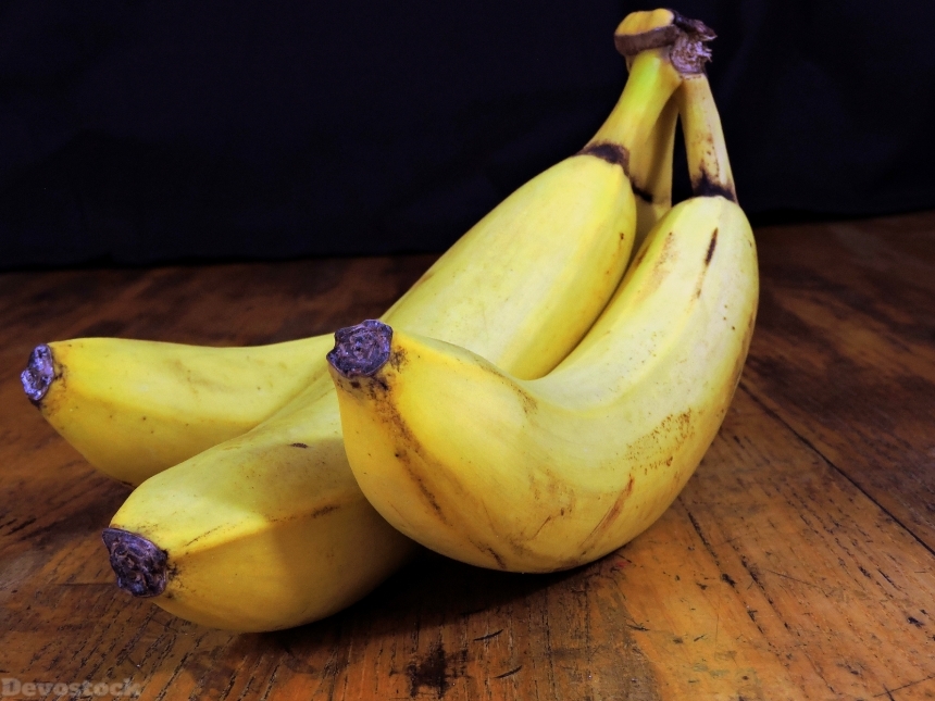 Devostock Banana Fruit Food Table